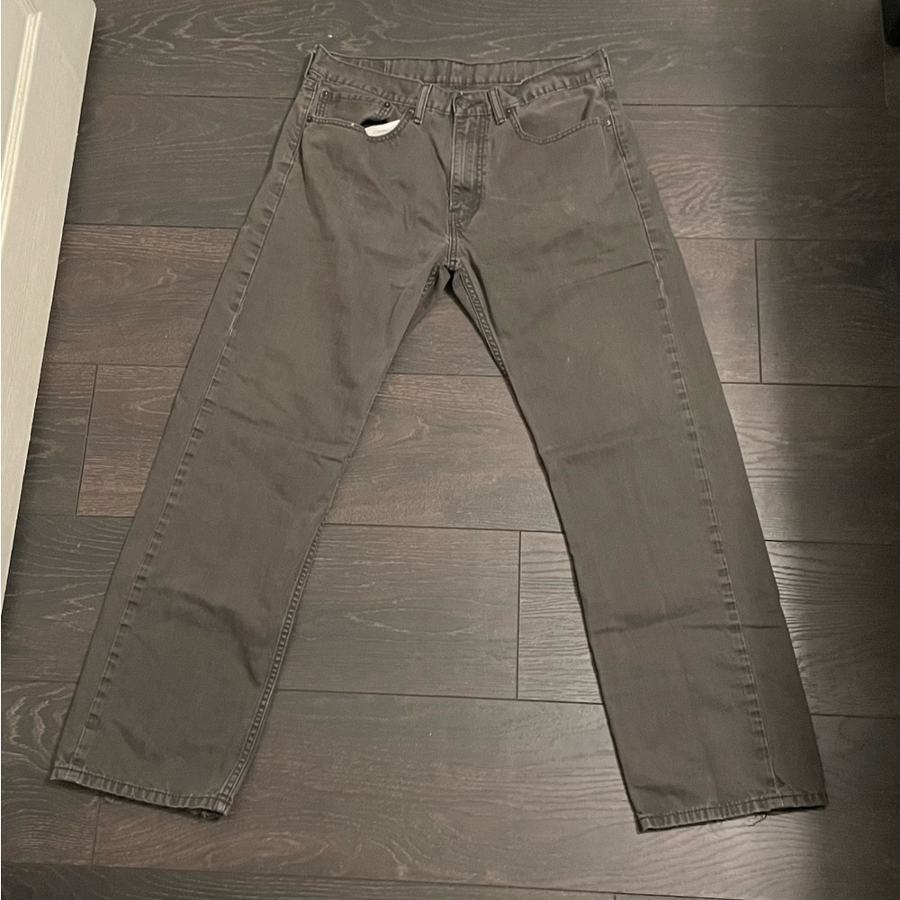 505 Levis Pants
W-34in L-40.5in
#skater #baggy #y2k #vintage